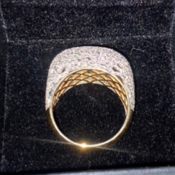 Real gold ring 10k size 7 - Picture 2 of 5